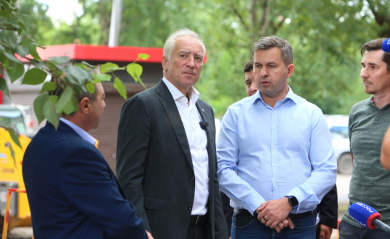 Губернатор Владимир Мазур проверил ход дорожного ремонта в Ленинском районе Томска