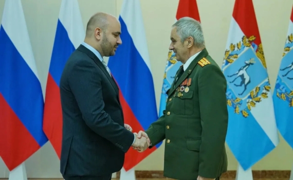 В Самаре губернатор Федорищев вручил государственные награды жителям региона